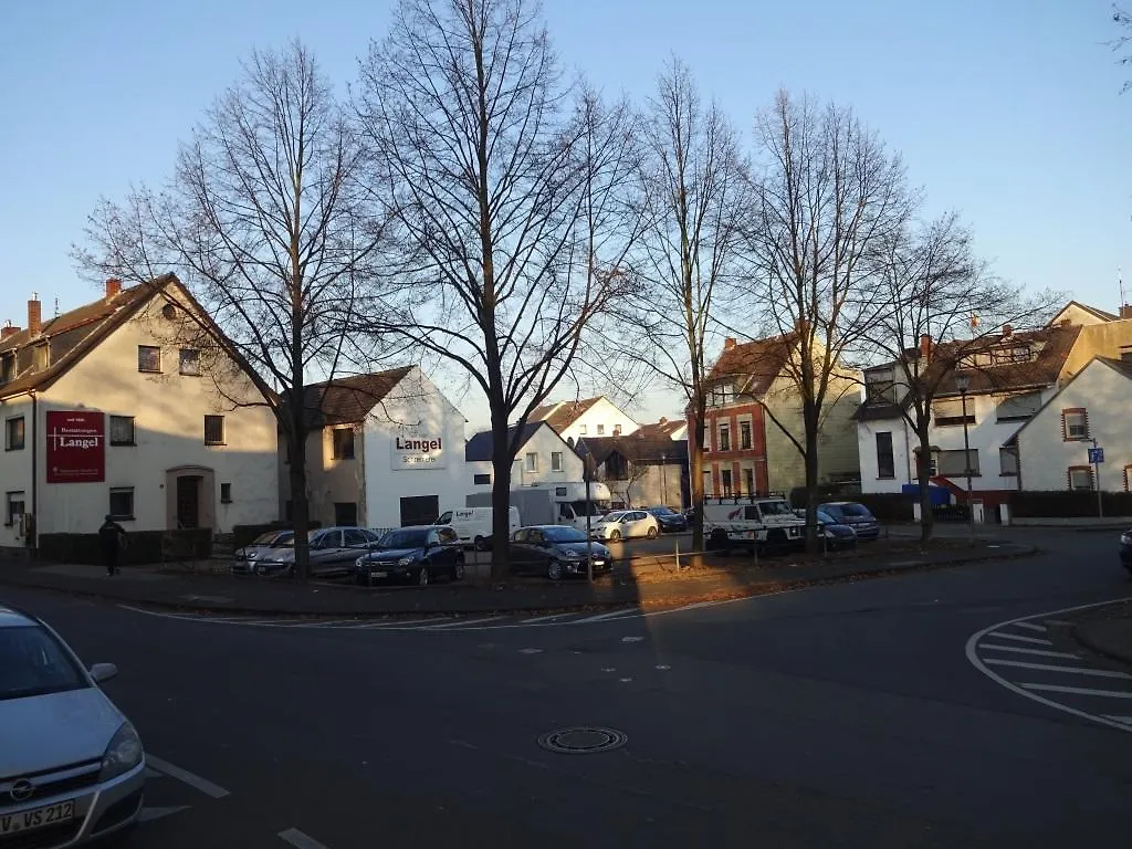 Ferienwohnung Surova Kolín nad Rýnem 0*,  Německo